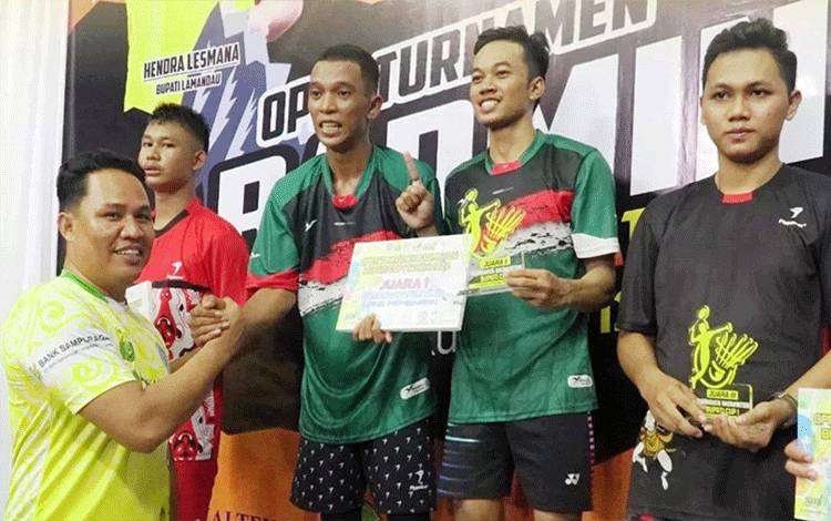 Pasangan Ricky-Putra Juara Bupati Lamandau Cup 2022