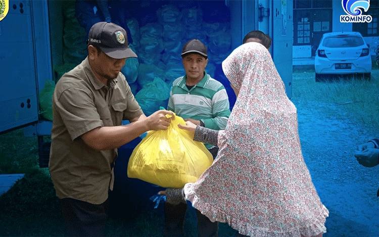 Pemko Palangka Raya Berikan Subsidi Rp30 Ribu Paket Sembako