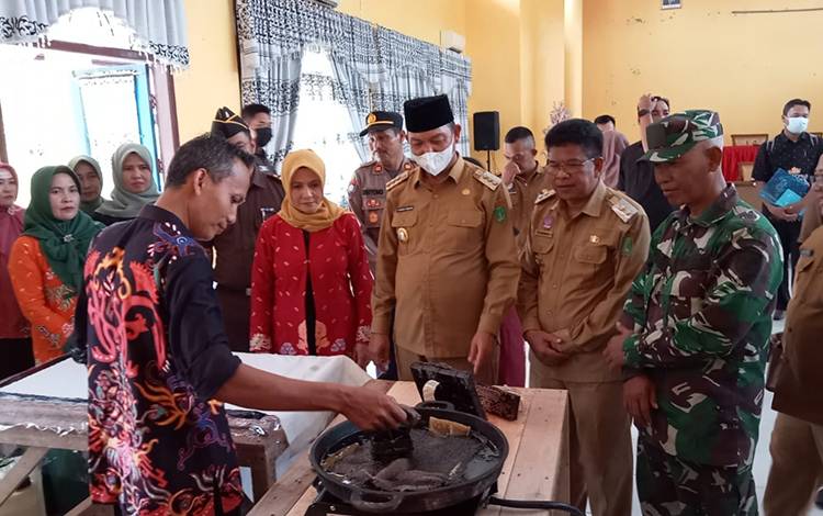 Pemkab Sukamara Harapkan Dekranasda Kreatif dan Inovatif