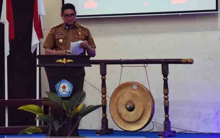 Pj Bupati Kobar Buka Gelar Teater Kalimantan 2