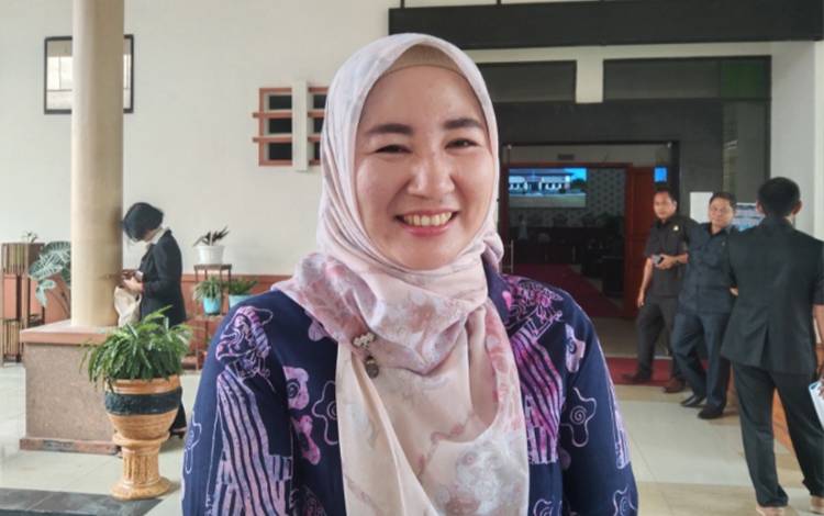 Endang Susilawatie yang saat ini menjabat anggota DPRD Katingan dan juga Ketua Harian DPD Partai Gerindra Provinsi Kalteng menyatakan siap maju di pilkada Katingan 2024 mendatang. (FOTO: ABDUL GOFUR)