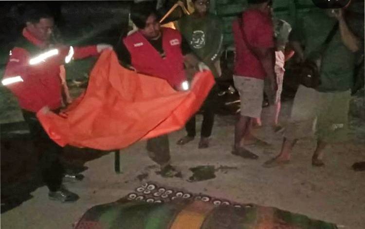 Ban Truk Pecah Sebabkan Kecelakaan Beruntun, Satu Orang Tewas