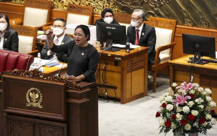 Rapat Paripurna DPR Sahkan RUU Papua Barat Daya jadi Undang-undang