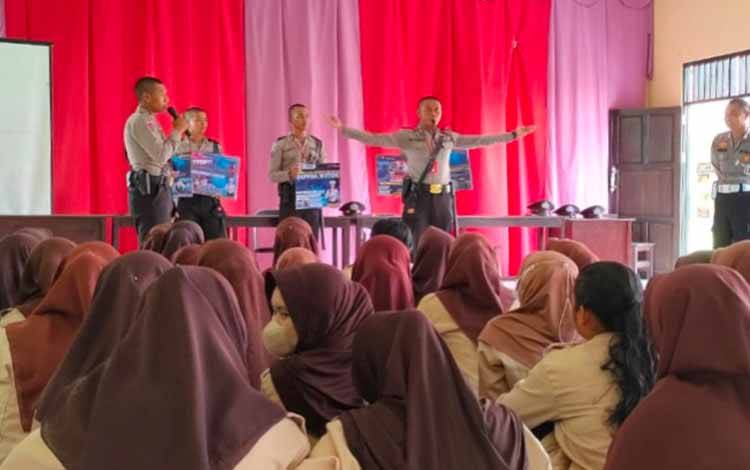 Satlantas Polres Seruyan Ajak Siswa Latja SPN Polda Kalteng Praktik Lapangan