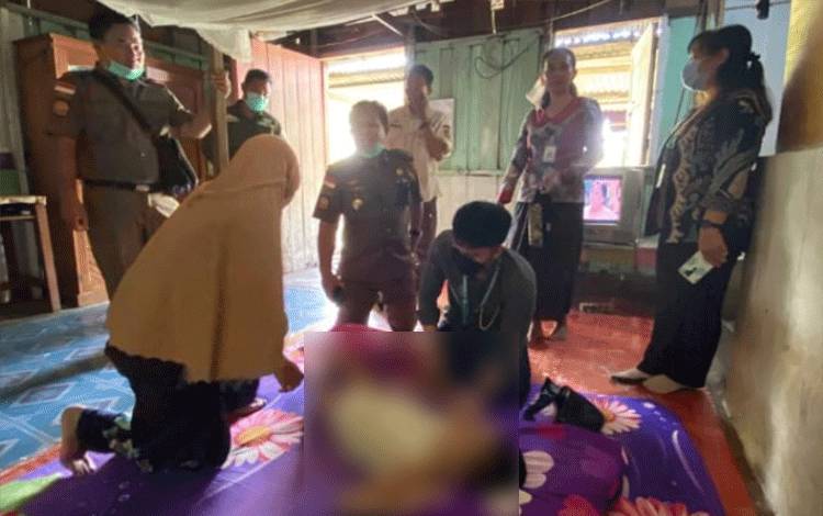 Tim Pratroli Satpol PP Katingan Temukan Anak Diduga Idap Lumpuh Otak