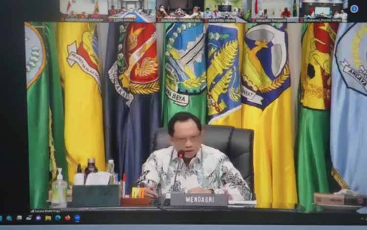 Mendagri Ingatkan Pemerintah Daerah Peran Penting Buruh dalam Pembangunan