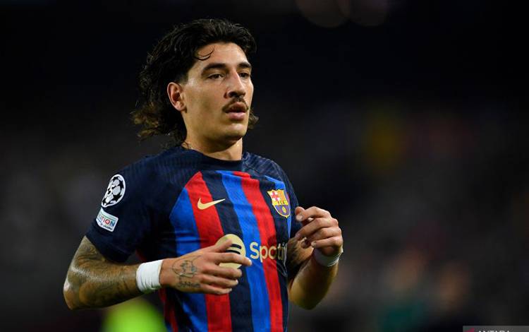 Barcelona Dikabarkan Tawarkan Hector Bellerin ke AS Roma