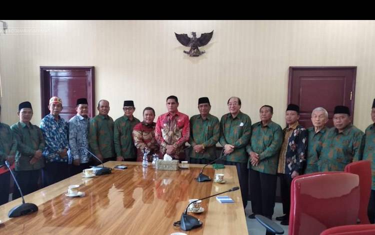 Pj Bupati Kobar Dorong Pengurus Rumah Ibadah Lengkapi Administrasi agar Bisa Dibantu