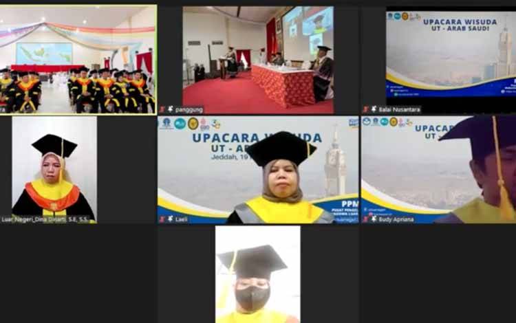 UT Wisuda 29 Pekerja Migran di Arab Saudi