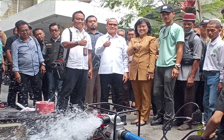 Kementerian ESDM dan Mukhtarudin Salurkan Pompa Konversi BBM ke BBG untuk Petani dan Nelayan di Kobar