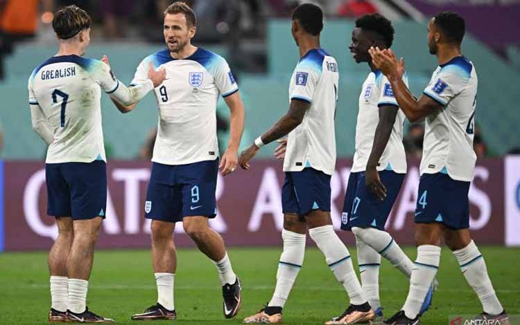 Pemain Inggris merayakan kemenangan pertama mereka di Piala Dunia 2022 dalam pertandingan Grup B melawan Iran di Khalifa International Stadium, Doha pada 21 November 2022. ANTARA/AFP/PAUL ELLIS