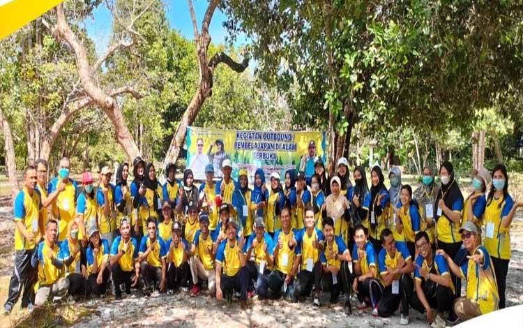 Membangun Tim Efektif, Pegawai BKPSDM Palangka Raya Belajar di Alam Terbuka