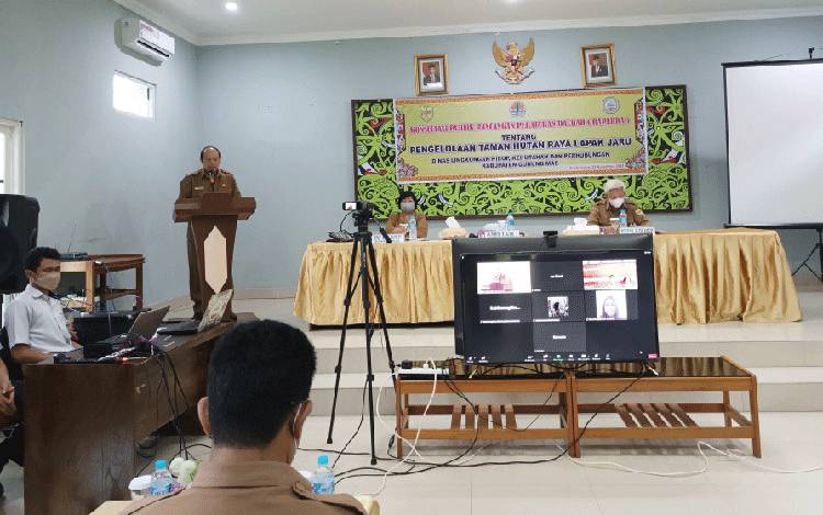 Sekda Gumas Sambut Baik Kegiatan Konsultasi Publik Raperda Tentang Pengelolaan Tahura Lapak Jaru