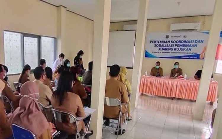 RSUD Kapuas Laksanakan Pertemuan Sekaligus Sosialisasi Pembinaan Jejaring Rujukan Rumah Sakit