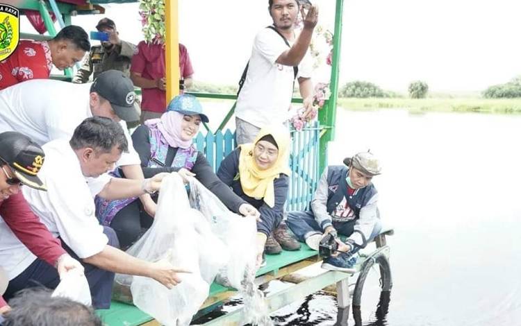 Warga Palangka Raya Diajak Jaga Populasi Ikan di Perairan Umum