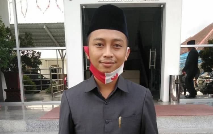 Pemda Diminta Gandeng Lembaga Adat untuk Merealisasi Hak Masyarakat