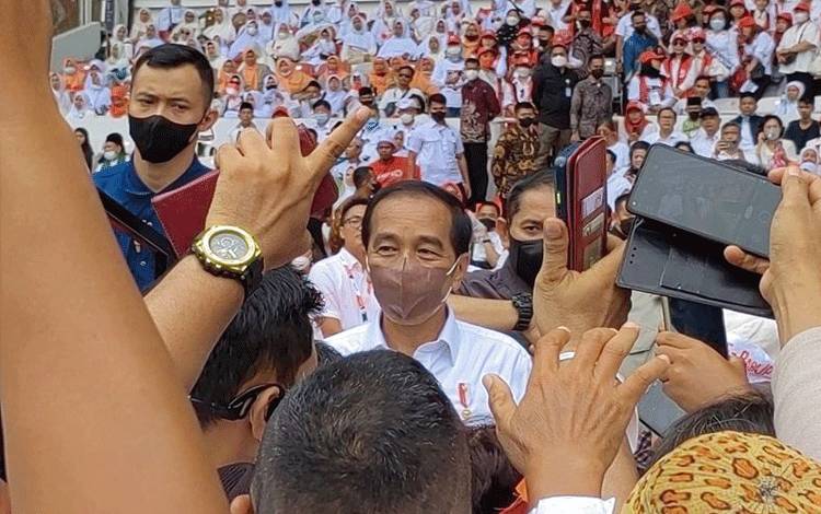 Pilpres 2024, Jokowi: Cari Pemimpin yang Banyak Kerutan di Wajah, Rambutnya Putih