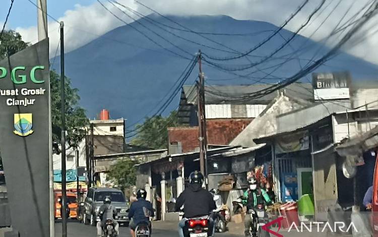 Pendakian ke Gunung Gede-Pangrango Ditutup Sementara Dampak Gempa