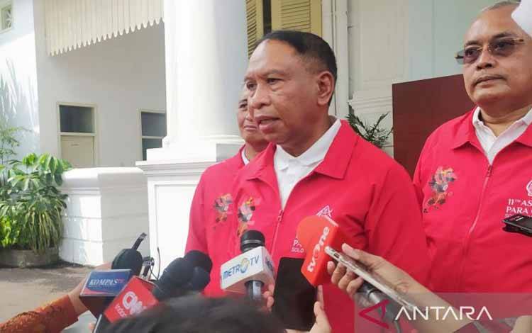 Menpora Laporkan Kisah Heroik Atlet Para Games Rexus Ohee ke Presiden