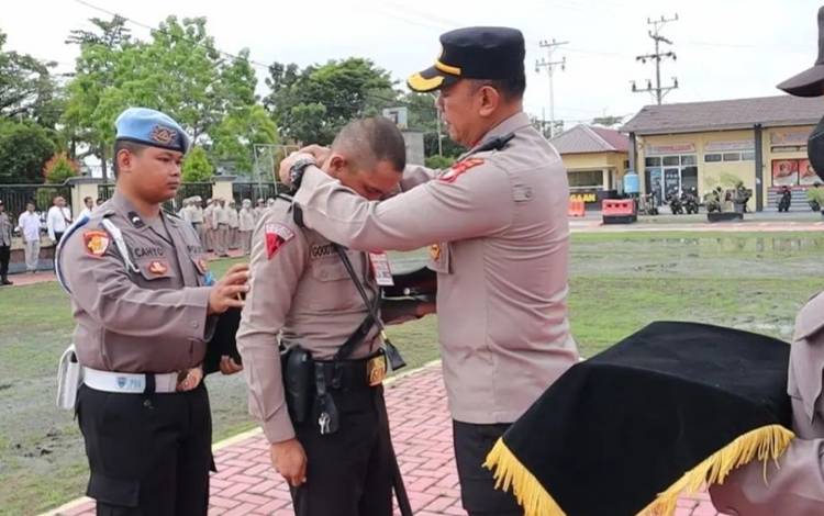 Kapolres Kapuas Pimpin Apel Penutupan Latja Siswa Diktuk Bintara Polri Gelombang II