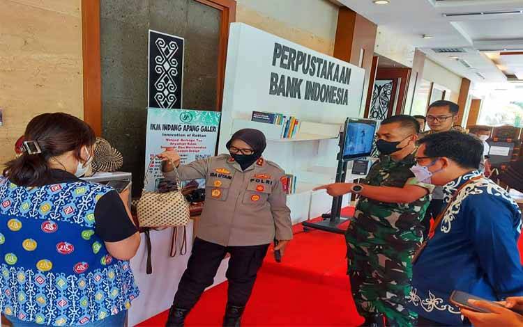 Wakapolda Bangga Kerajinan Tangan Masyarakat Kalteng