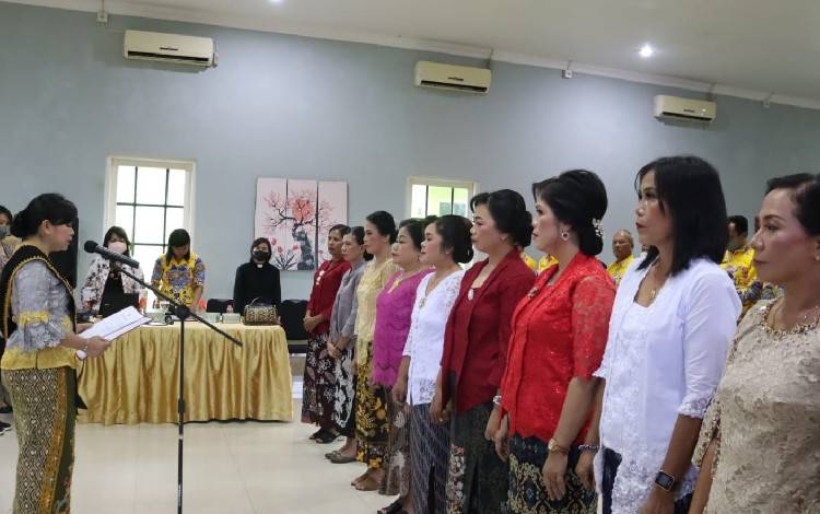 Bunda Literasi Gunung Mas Kukuhkan Bunda Literasi Tingkat Kecamatan
