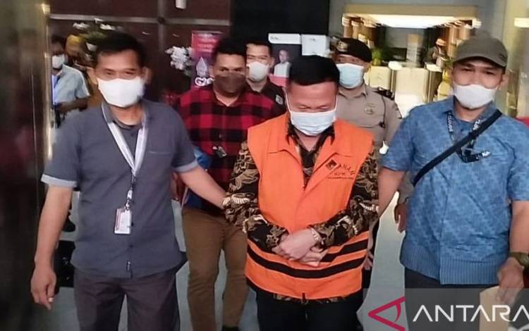 KPK Menahan Mantan Kepala BPN Riau M Syahrir