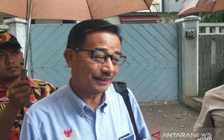 Mantan Menteri Agraria dan Tata Ruang/Kepala Badan Pertanahan Nasional Ferry Mursyidan Baldan memberikan keterangan pers di Jalan Kertanegara VI, Jakarta, Kamis 1 Desember 2022. Imam B