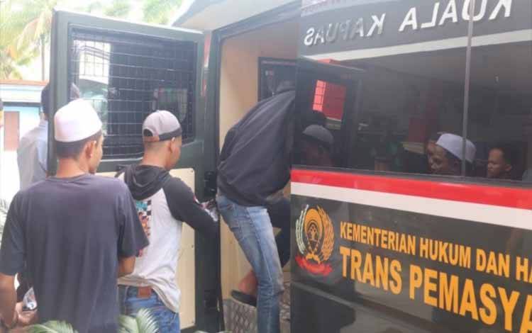 10 Narapidana Rutan Kapuas Dipindahkan ke Lapas Kasongan