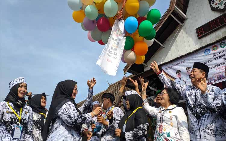 Jadikan HUT PGRI dan Hari Guru Nasional untuk Tingkatkan Penghargaan Terhadap Pendidik