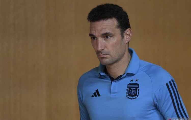 Pelatih Timnas Argentina Mengaku Bangga Bisa Menghadapi Louis van Gaal