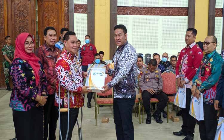 Bupati Serahkan DIPA Kotim Terhadap 23 Satuan Kerja