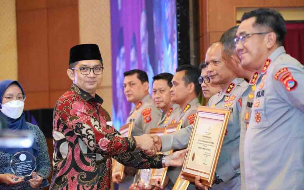 Kapolda Kalteng Terima Penghargaan Kompolnas Award 2022