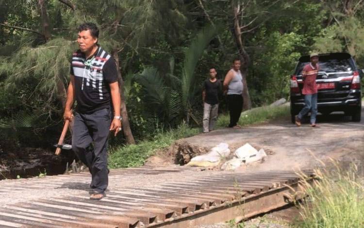 Pemprov Diminta Segera Tangani Jembatan Ambruk Diruas Jalan Sampit-Kuala Pembuang