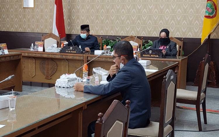 DPRD Dorong Perhatian Pemda Kesejahteraan Guru di Kalteng
