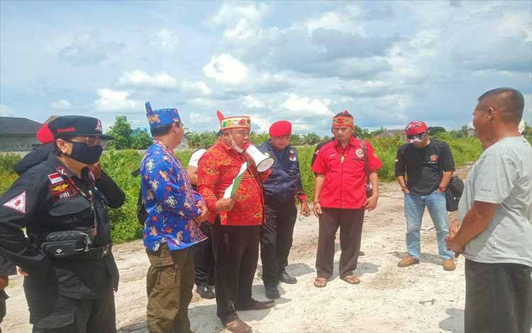 Kedamangan Jekan Raya Eksekusi Tanah di Jalan Tjilik Riwut Km 10,4