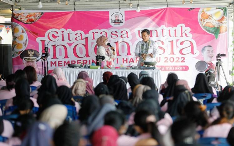 Maknai Hari Ibu, Srikandi Ganjar Kalteng Gelar Demo Masak Demi Berdayakan Perempuan Mandiri
