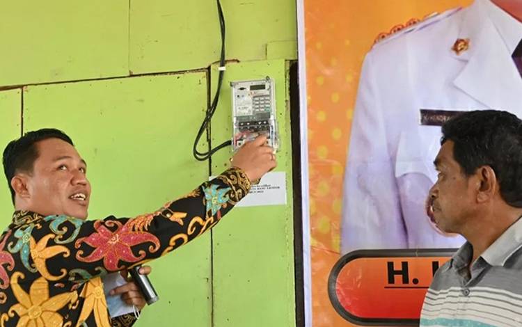Pemkab Lamandau Komitmen Elektrifikasi Hingga Ke Pelosok  ?