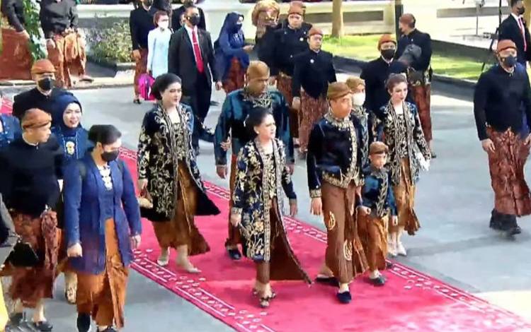 Ngunduh Mantu Kaesang-Erina, Keluarga Tampil dalam Balutan Baju Klasik