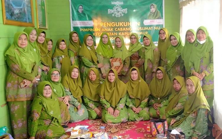 Pengurus PAC Muslimat NU Kecamatan Kapuas Timur Resmi Dikukuhkan