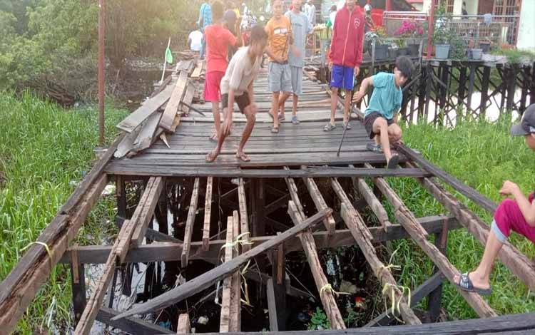 Fakultas Hukum UPR Dukung Pemulihan Pasca Banjir di Kawasan Arut Bawah