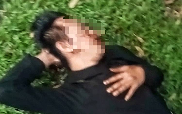 Tabrakan Dengan Minibus, Pemotor Terkapar di Pinggir Jalan