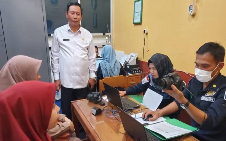 Calon Jemaah Haji Kapuas Dimudahkan Bikin Paspor Lewat Program Eazy Passport