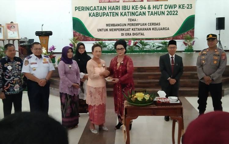 Bupati Katingan Hadiri HUT Drarma Wanita Persatuan dan Perayaan Hari Ibu