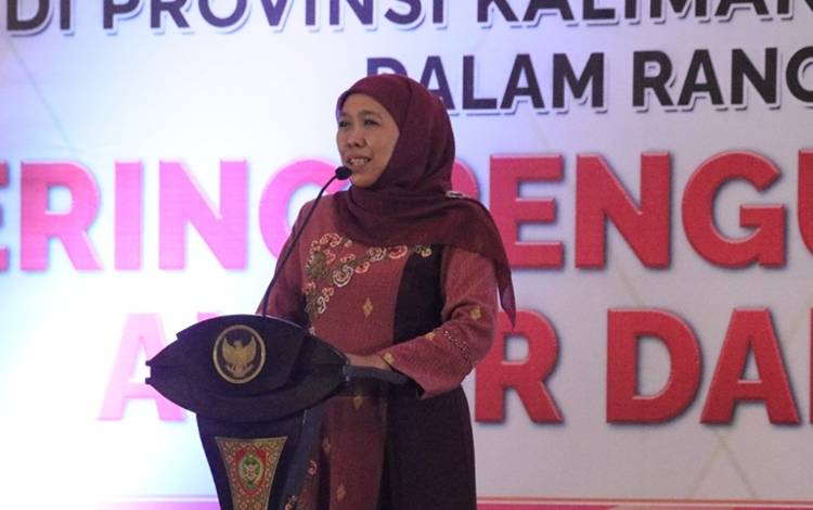 Gubernur Jawa Timur (Jatim) Khofifah Indar Parawansa saat silaturahmi di Aula Kalawa Water Park, baru baru ini. (FOTO: IST)