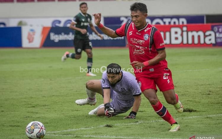 Roca Akui Arema FC Beruntung Bisa Kalahkan Persikabo 1973