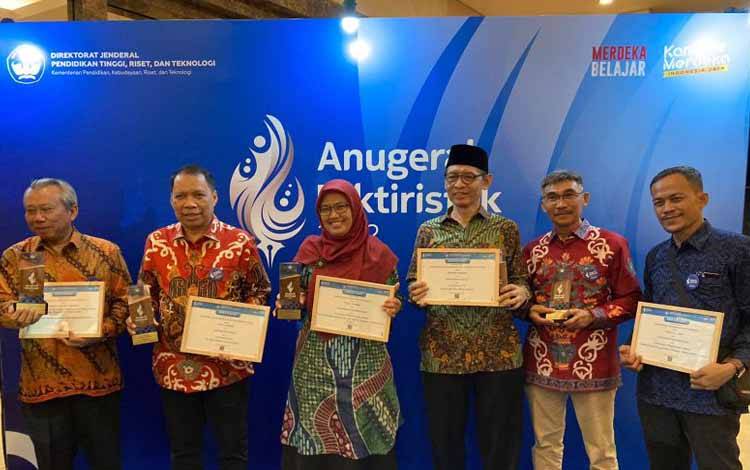 2 Universitas di Kalimantan Raih Penghargaan Anugerah Diktiristek