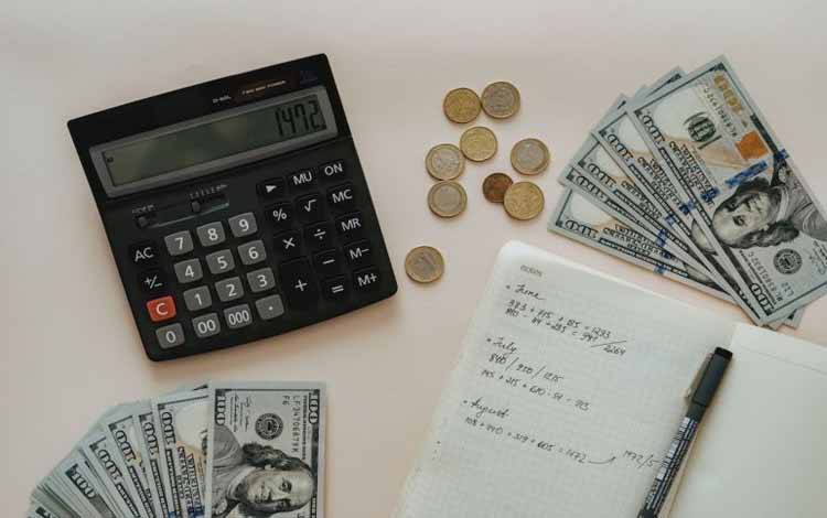 Tips Atur Keuangan dengan Bijak Jika Terjadi Resesi