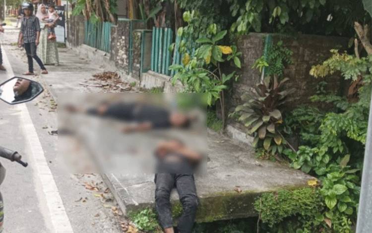 Dua Remaja Mabuk Tabrak Beton dan Masuk Parit