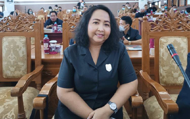 Catatan dan Pertimbangan Raperda Retribusi Penggunaan Tenaga Kerja Asing